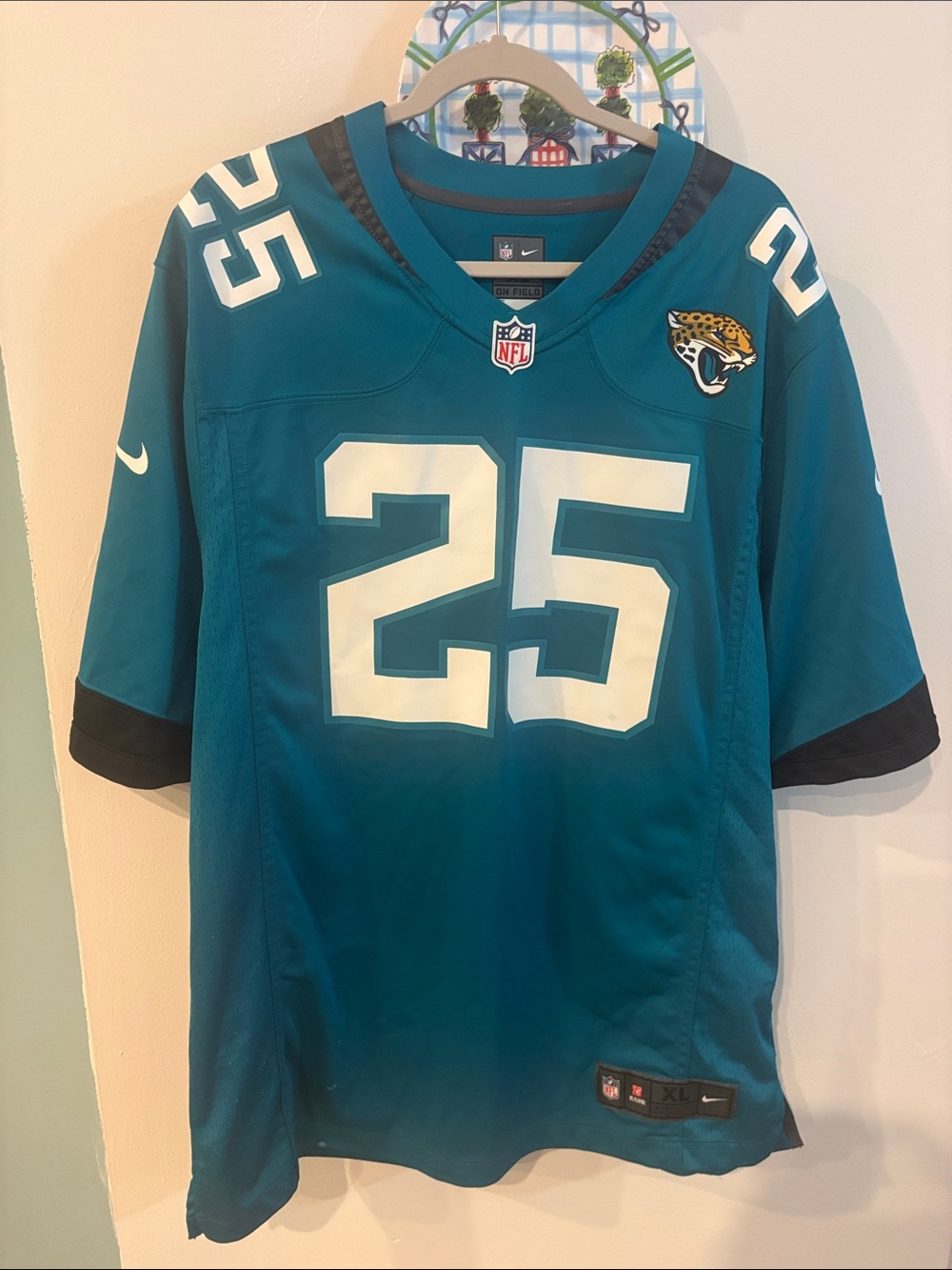 JACKSONVILLE JAGUARS AUTHENTIC NFL JERSEY 
JAMES ROBINSON #25